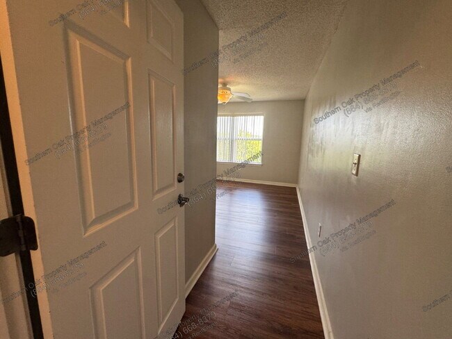 Building Photo - 1123 Harts Ridge Dr