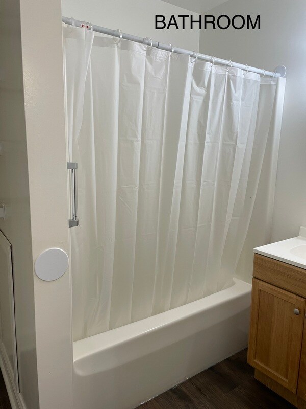 Building Photo - 231 E 13th St