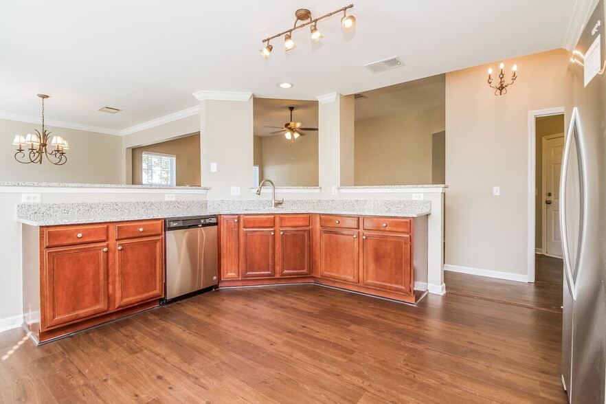 Building Photo - 102 Rushing Water Ct