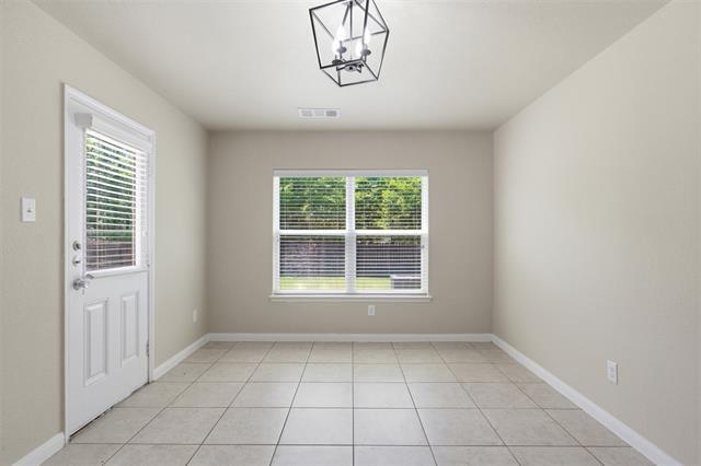 Building Photo - 230 Silver Leaf Dr