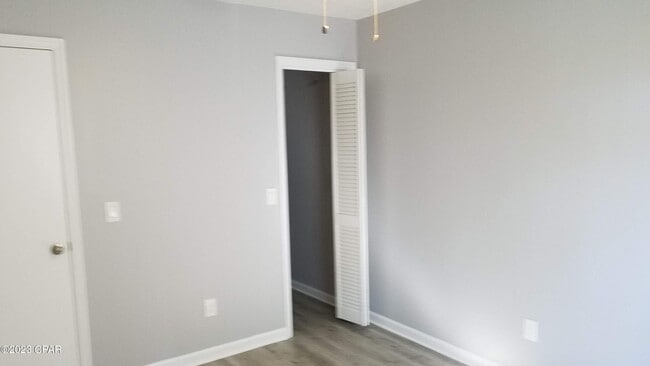 Building Photo - 817 Premier Dr
