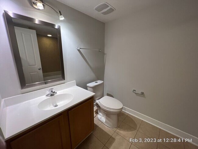 Building Photo - Short North 1 BR Brownstone