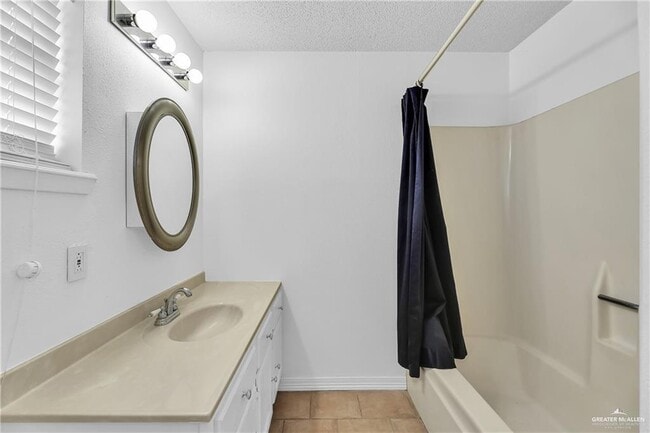 Building Photo - 17 S 15th St