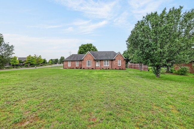 Building Photo - 1015 Brinkley Rd