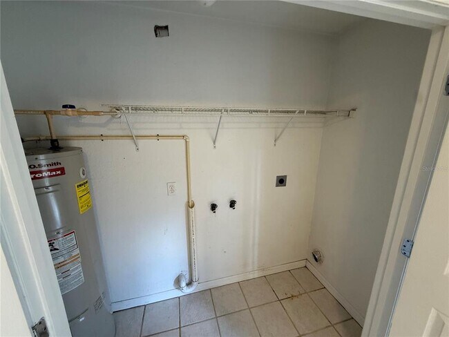 Building Photo - 9515 SW 31st Ct