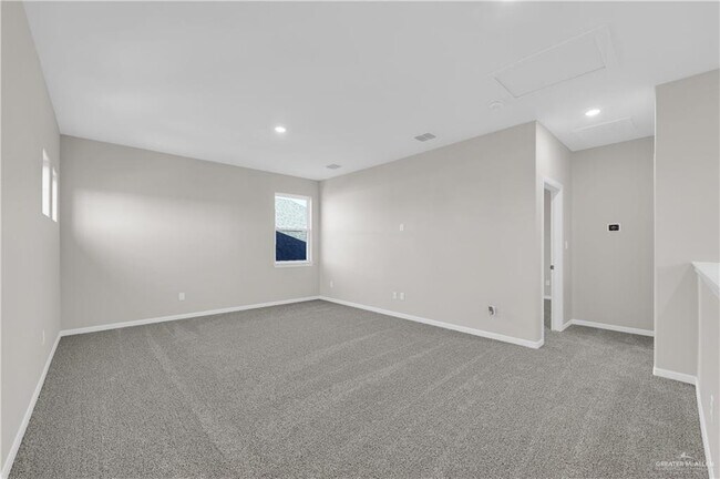 Building Photo - 25 Belle Ct