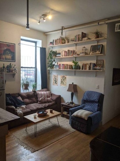 Building Photo - 103 Briggs Ave