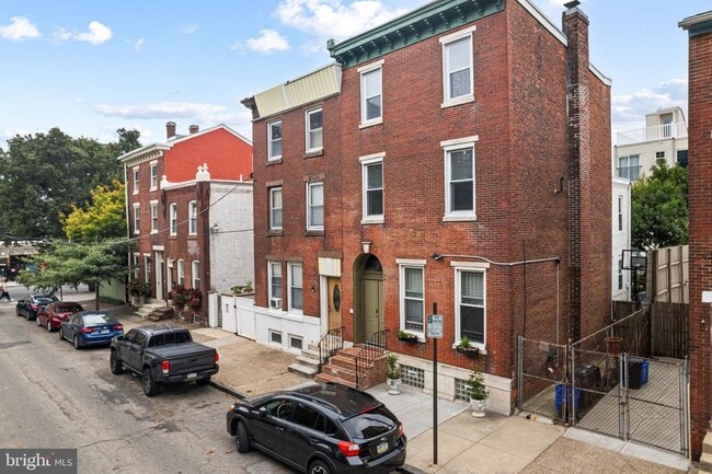 Building Photo - 308 N 39th St