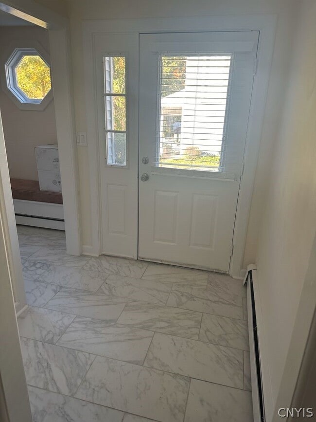 Building Photo - 206 E Genesee St