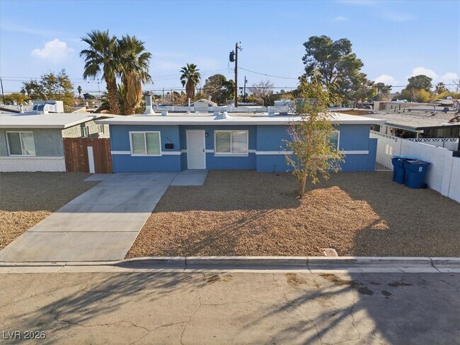 Building Photo - 604 Stanford St