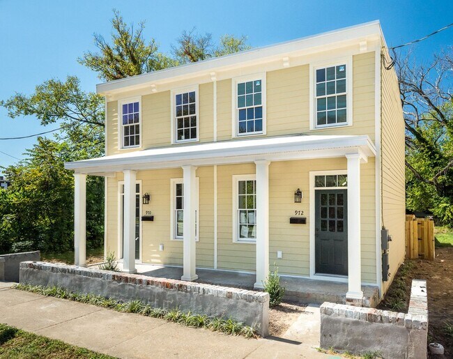 Building Photo - Stunning 2 Bedroom in Churchill Coming soon!