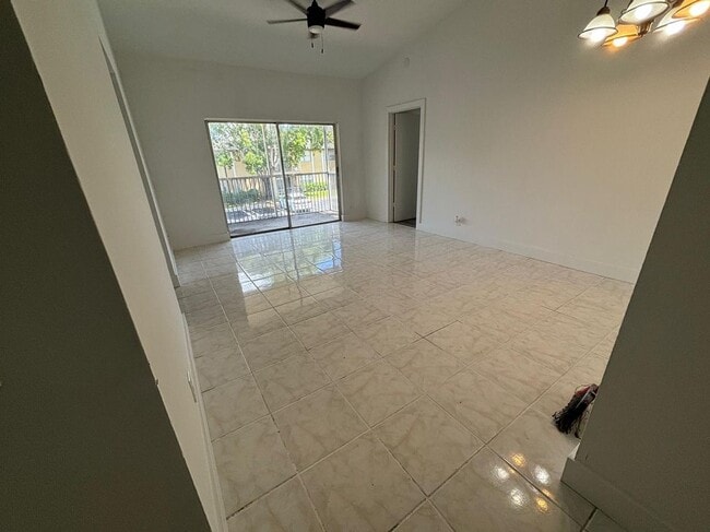 Building Photo - 11592 NW 43rd Ct