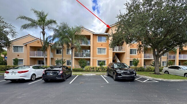 Building Photo - 261 SW Palm Dr