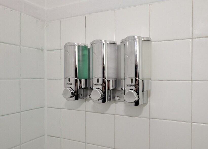 Building Photo - 374 W 35th St