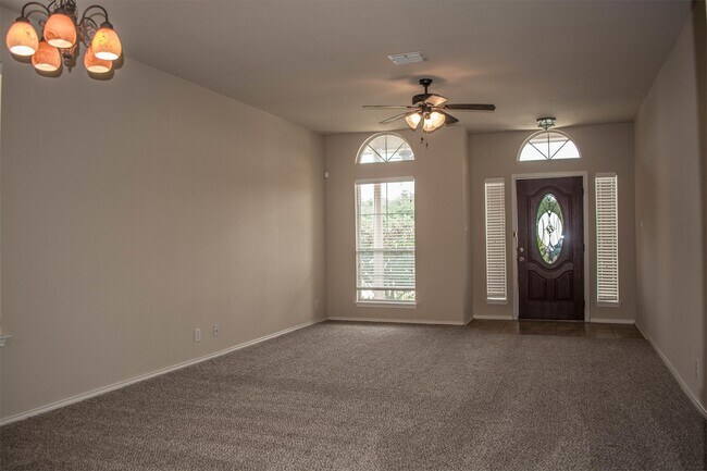 Building Photo - 520 Marlin Cir