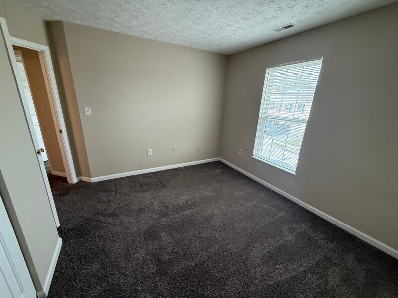 Building Photo - 315 Timberbrook Ct