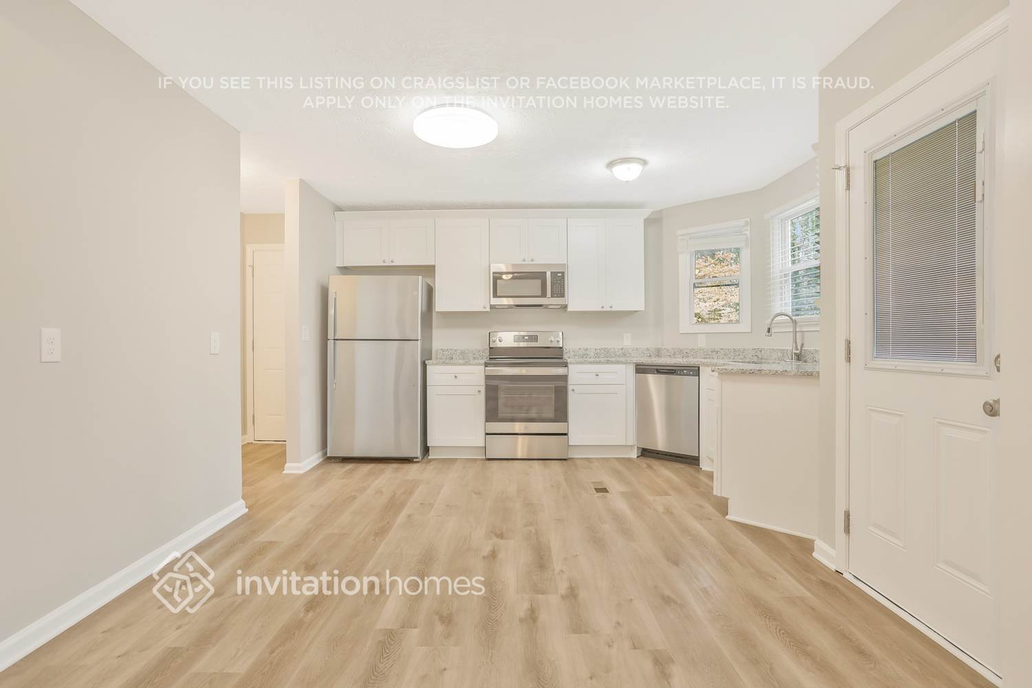 Building Photo - 1648 Roman Point Dr