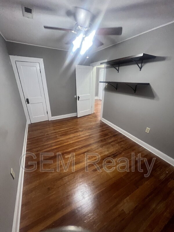 Building Photo - 349 White Oak Rd