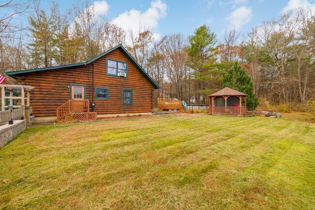 Building Photo - 404 Rawson St