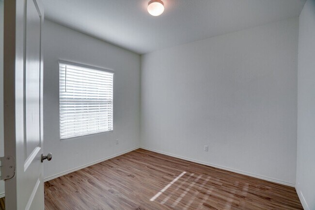 Building Photo - 21517 Quick Fox Dr