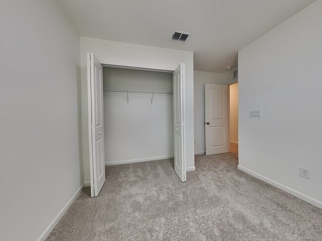 Building Photo - Base rent $1,821.00 plus $29.00 RBP Total ...
