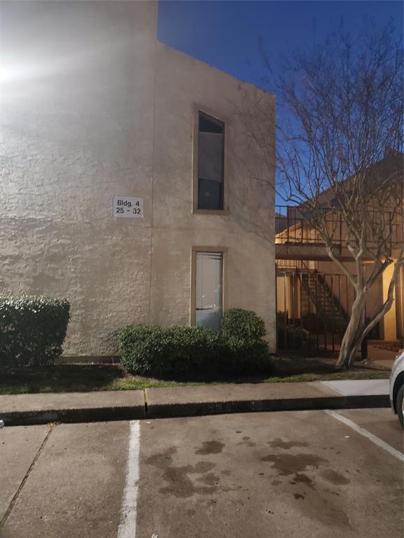 Building Photo - 10075 Westpark Dr