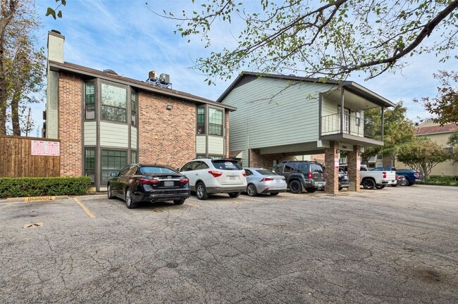 Building Photo - Modern & Stylish Loft Style 2 Bedroom Condo in Oaklawn!