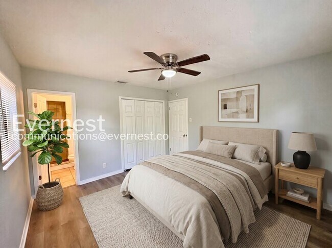 Building Photo - 7121 Flounder Dr