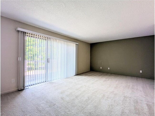 Building Photo - 14260 Empire Ave