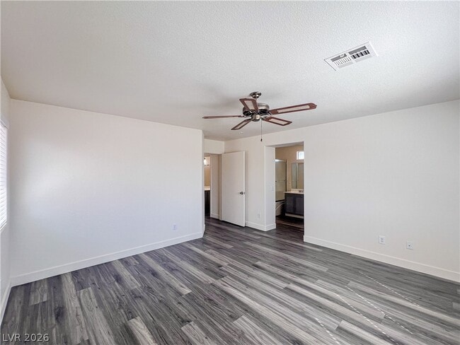 Building Photo - 8913 Kingswood Dr