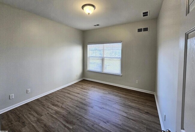 Building Photo - 7867 24 Mile Rd