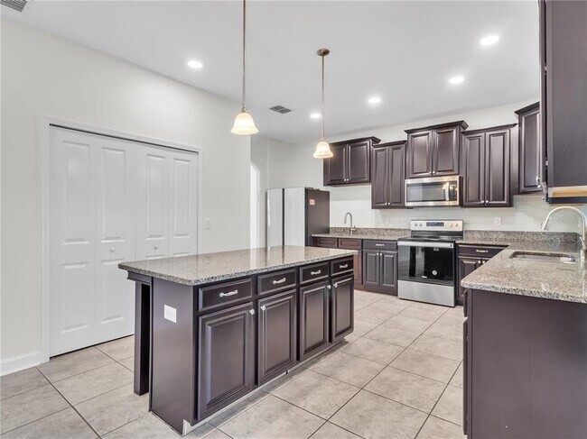 Building Photo - 5063 Ivory Stone Dr
