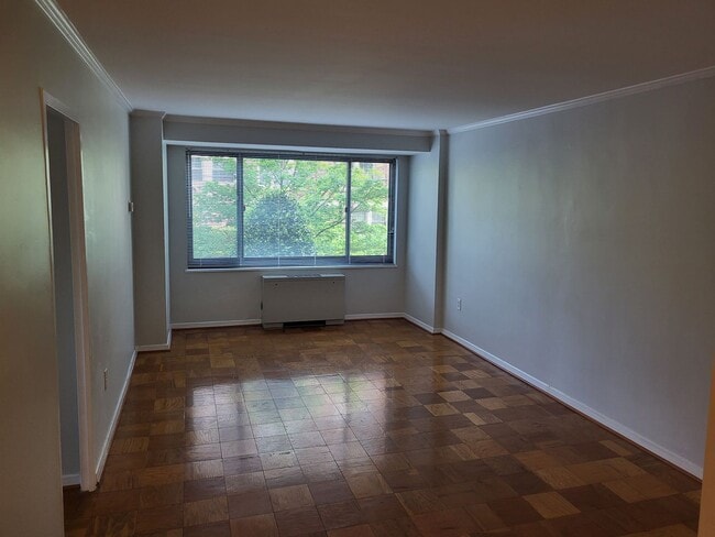 Building Photo - 1 BA Available for rent $1,800 ALL Utilities included