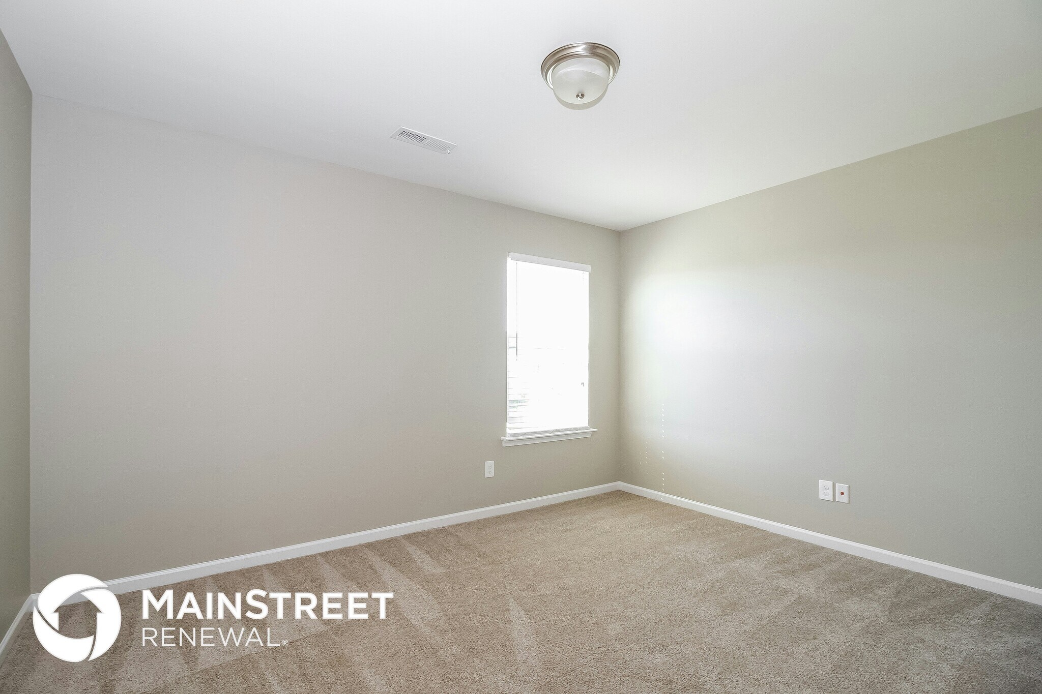 Building Photo - 2710 Pine Cove Dr SW