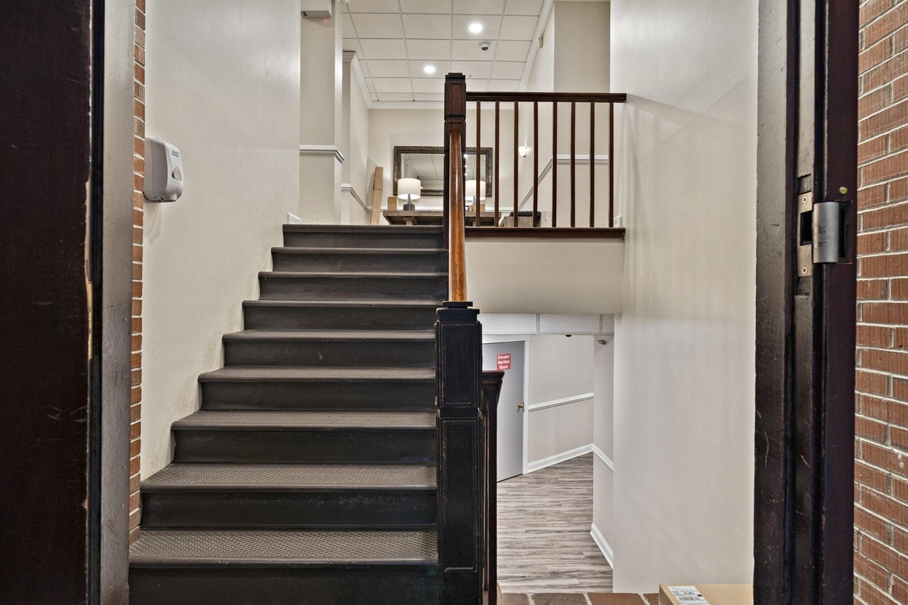 Entry to Lobby / Elevator - 99 Silver St