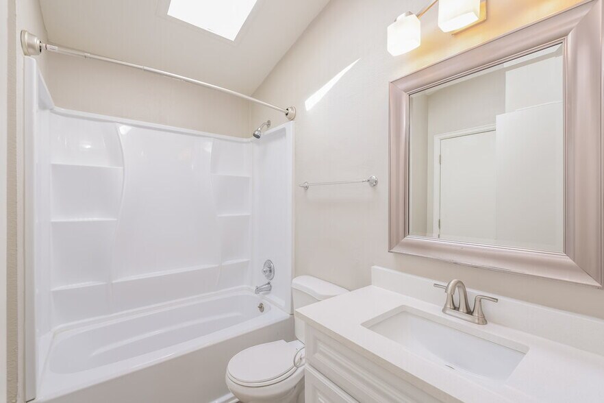 Building Photo - 4557 Gibraltar Way