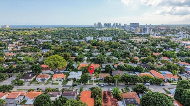 Building Photo - 2464 SW 19th St