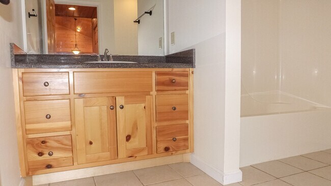 Building Photo - 103 K D Ln