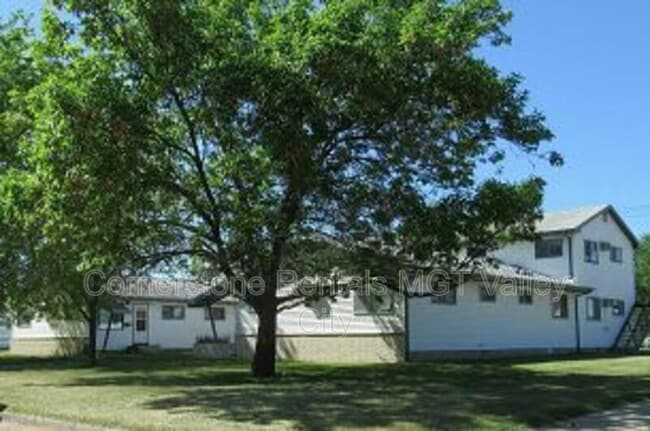 Building Photo - 822 4th St SW