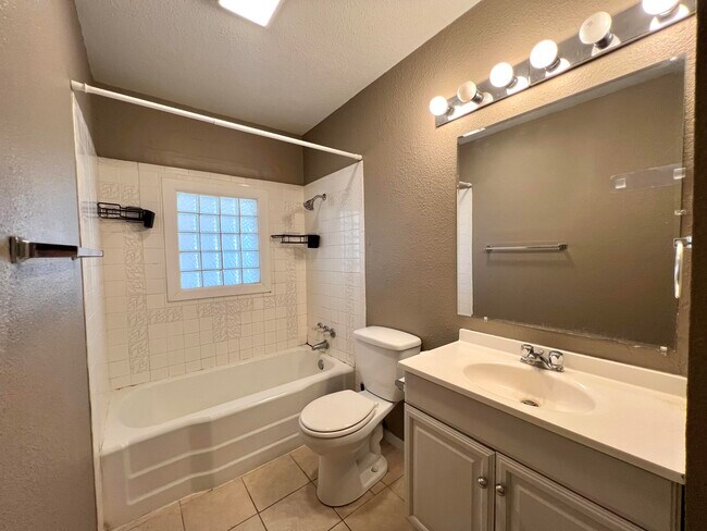 Building Photo - 3212 47th St