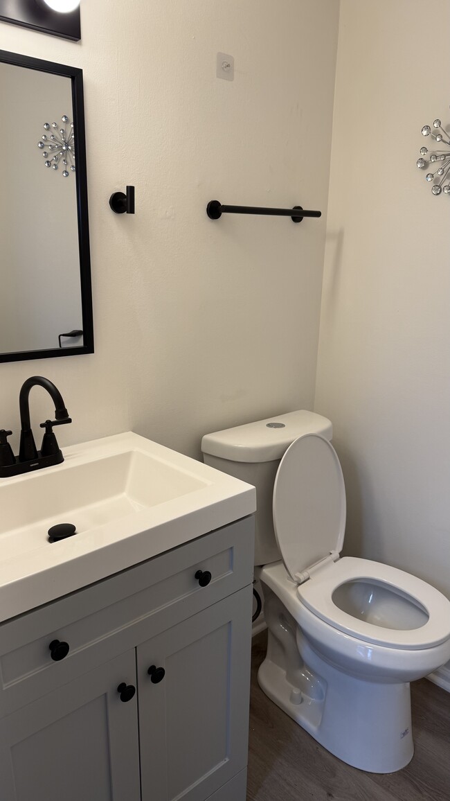 Building Photo - 3531 Princeton Ave