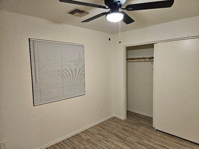 Building Photo - 3440 Sunriver Rd