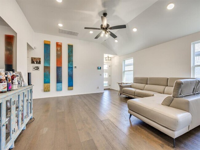 Building Photo - 16128 Quiet Storm Dr