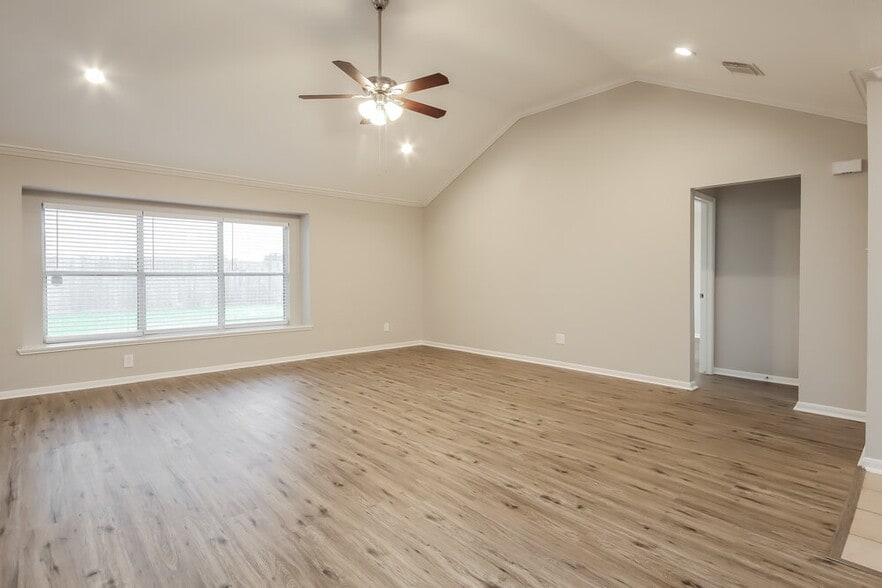 Building Photo - 302 Cedar Branch Dr