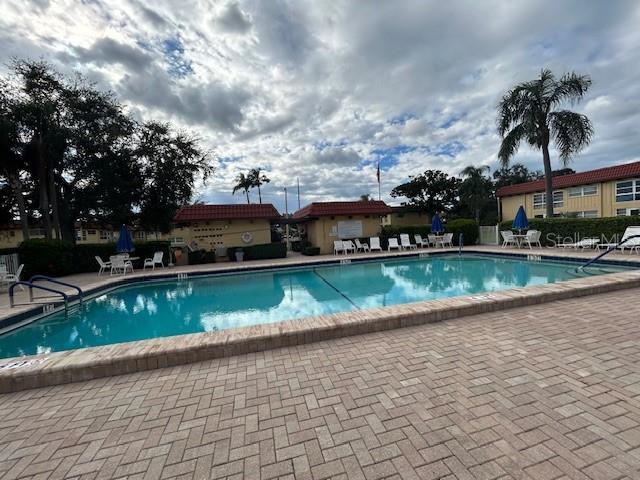 Building Photo - 1845 S Highland Ave