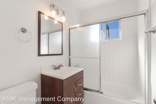 Building Photo - 1 br, 1 bath Apartment - 1617-21 S. Westga...