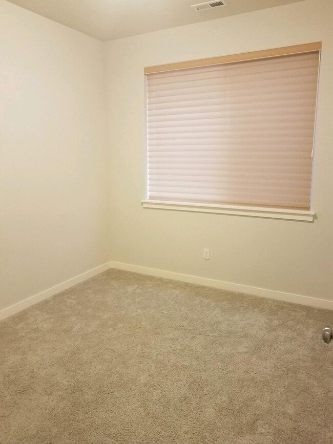 Building Photo - 4 Bedroom Home in Silverdale's Woodbridge Community!