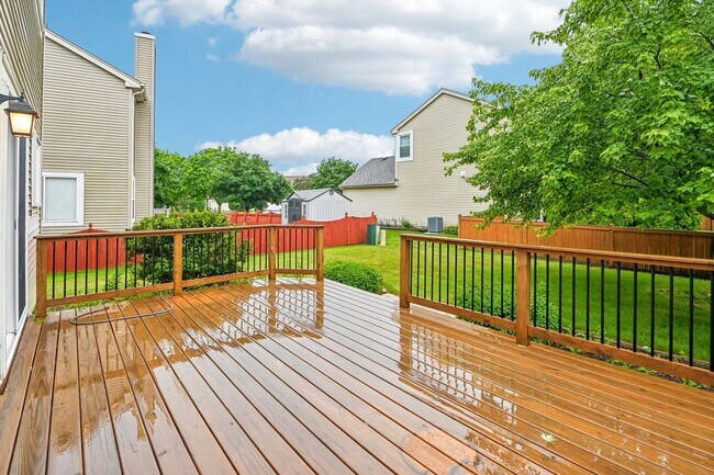 Building Photo - 971 Lakestone Ln