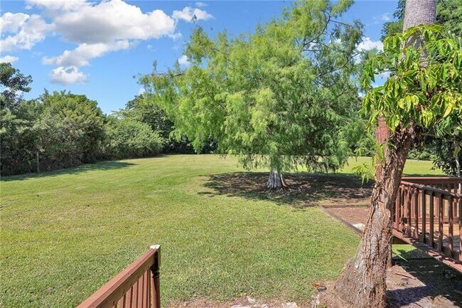 Building Photo - 5550 SW 130th Ave