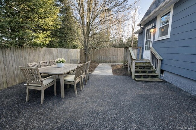 Building Photo - 6466-66 Hawley Ave